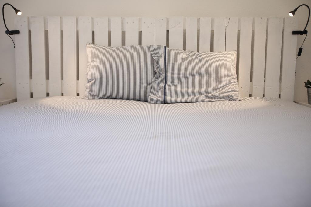 Moka Surfhouse Hostel Ericeira Room photo